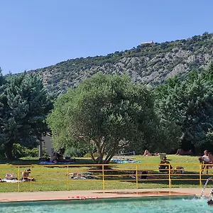 https://beaumes-de-venise-spacieuse-maison-de-village.fr-provencehotel.com