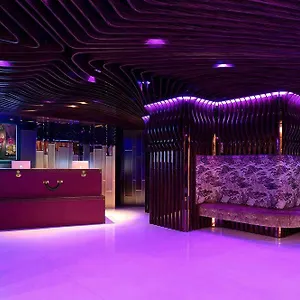 https://kew-green-wanchai.getmacauhotels.com